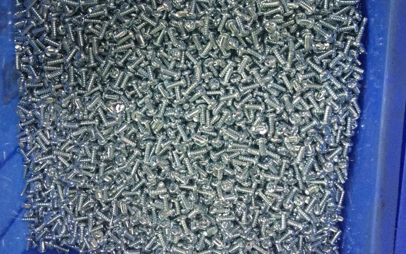 sartén phillips tornillo autorroscante acero m4 tornillos cincados pan phillips self tapping screw m4 steel zinc plated screws